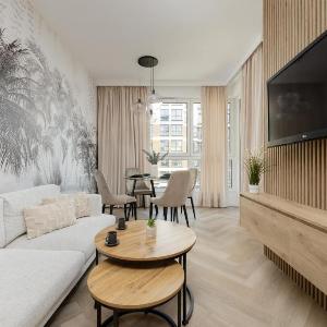 Elegant Mokotów Studio with Balcony and Parking by Noclegi Renters