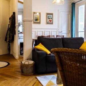 Superb Haussmanian apt BALCONY near MONTMARTRE