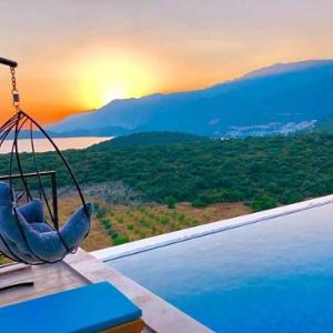 Gebze Villa Sleeps 6 with Pool and Air Con