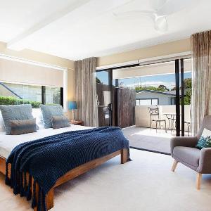Spacious Family Entertainer for Manly Retreat