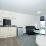 Modern spacious fully equipped one bedroom flat