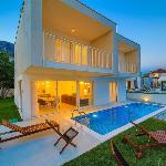 Luxury 4* Villa Rachel