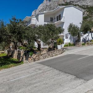 Family-friendly apartments with swimming pool Makarska - 22975