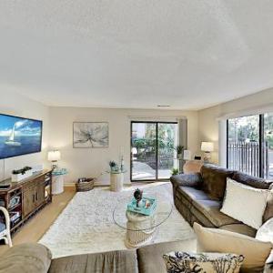 New Listing! All-Suite Condo with Resort Amenities condo