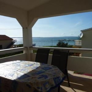 Seaview apartment with balcony - Blaž