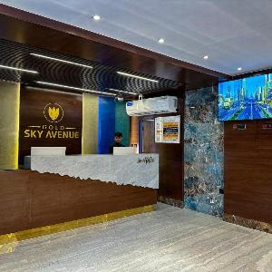 Gold Sky Avenue Hotel