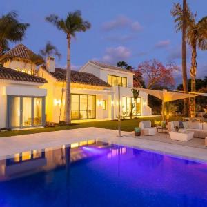 Villa Paris 7 bedroom Villa in Marbella