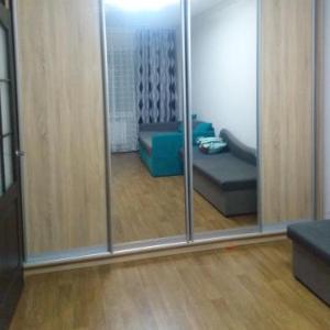 Квартира на Поздняках Pozdnyaky appartment