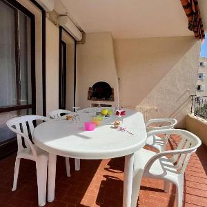 Appartement Familial 3 Pièces Terrasse et Parking Proche Plage et Commerces - Cavalaire - FR-1-226B-193