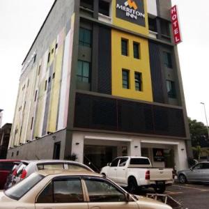Meriton Inn Hotel