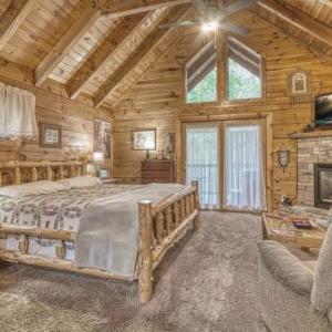 Mountain Eden Hot Tub Resort Pool WIFI FREE tickets each paid day!!!