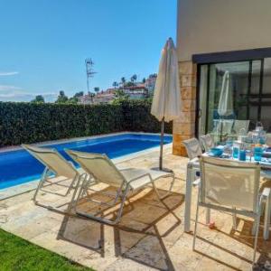 Sunny House with private pool by Hello Apartments Sitges