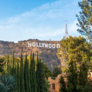 Hollywood Walk Of Fame 2BR&2BATH Fast WIFI Free Parking! - D2