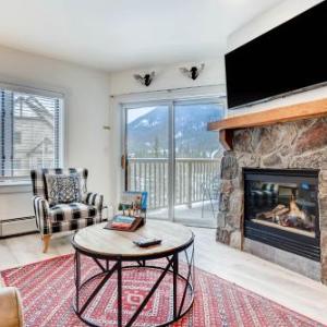 Modern 1BR in Keystone- Walk to Slopes & Kids Ski Free! condo