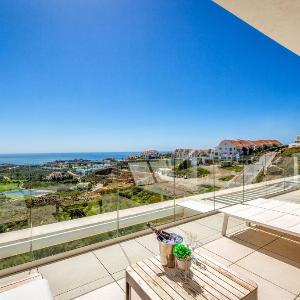 ViVi Homes - The Heights Pool Gym Sauna Terrace & Sea View