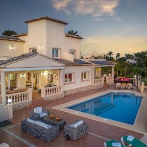 Villa Norma by Abahana Villas