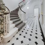 Stylish Retreat 2 Bed Lower Ground 2HS 