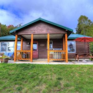 Hunter Cove Cottage by Morton & Furbish