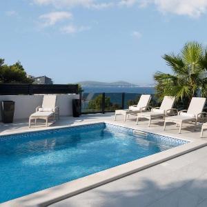 Villa Palm Bay 1 heated pool - 5 m from the sea
