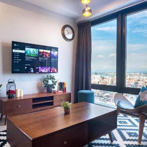 Tropicana 218 Macalister X Airlevate Suites