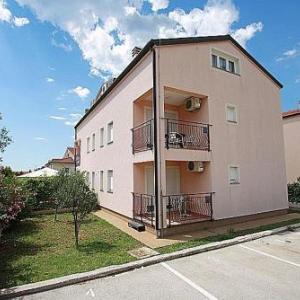 Apartment Bilic with balcony
