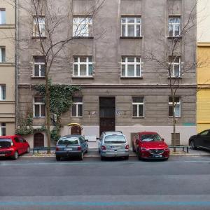Prague Days - Studio with Workspace by TV Tower in Žižkov
