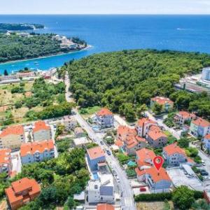 Two-Bedroom Apartment in Pula