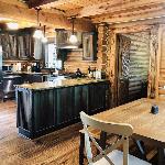 20 mins to YNP-Cabin-Pet friendly Island Park