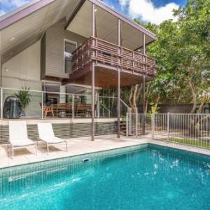 Ariels on the Beach - 4 BR beachfront home w. pool