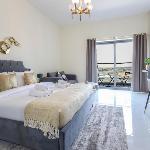 Elite LUX Holiday Homes - Sleek Urban Studio in Liwan Dubai Dubai 