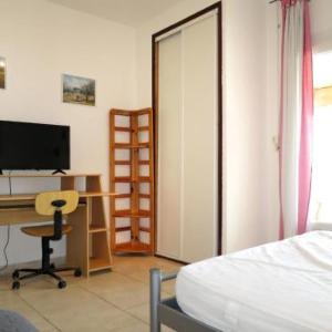 Holiday Home La Cerisaie - MNI260