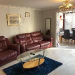 Beautiful & Nicely furnished Farnham Royal House Slough