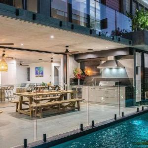Azure Port Douglas - Luxurious & Modern