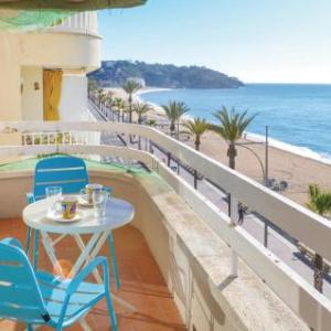 3 Bedroom Pet Friendly Apartment In Lloret De Mar