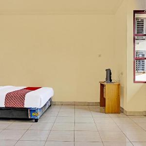 Hotel O J&b Rooms Tomang