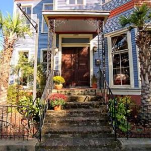 Huge Victorian Beauty Overlooking Forsyth Park