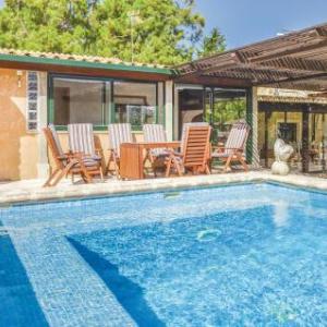 Three-Bedroom Holiday Home in Manacor