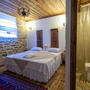 Birgi Boutique Hotel Saliha hanim Tas Konak