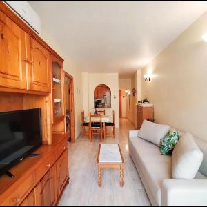 R-28 Holiday Apartment with pool