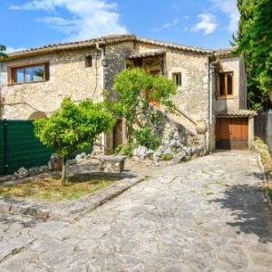 House with 2 bedrooms in Vence with wonderful mountain view and enclosed garden 7 km from the beach
