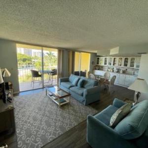 1 Bed Direct Beach Access Close to J.W. Marriott!!