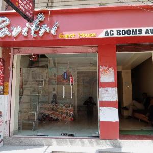 Hotel Pavitri Near Kashi Vishwanath Temple