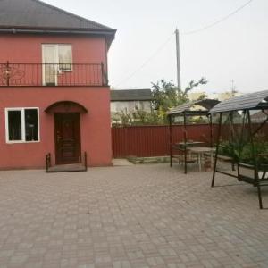 Country House on Parkhomenko 8