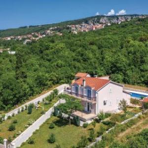 Four-Bedroom Holiday Home in Glavina Donja