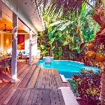Villa Alikae   Luxury Villa with pool  beach view Honolulu Hawaii