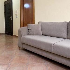 Comfy One-bedroom Flat in Golem 1BR 2 Sofas