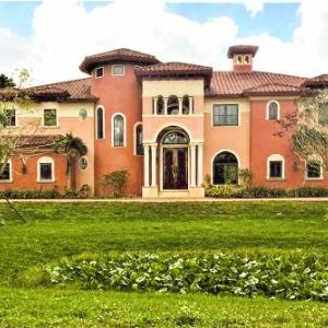 Chateau Paradiso Plantation Mansion