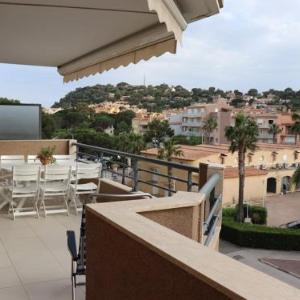 Appartement climatisé avec 2 chambres terrasse et garage à Cavalaire-sur-Mer - FR-1-100-218