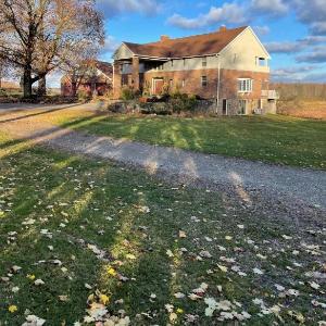 Warner-Concord Farms Bed & Breakfast