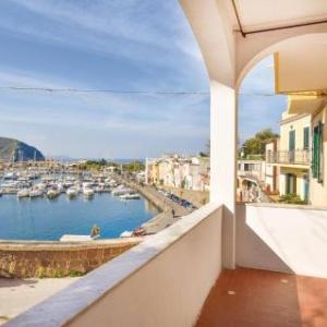 Three-Bedroom Apartment in Procida -NA-